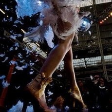 Kanada Larang Penari Bugil Asing