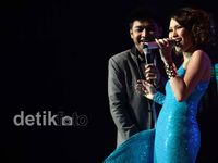 Kolaborasi Dahsyat Artis-artis di AMI Award