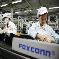 Bos Pabrik iPhone Mengundurkan Diri 