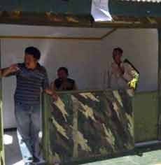 Warga Malang Segel Kantor Puskopad