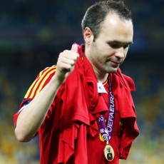 Dijagokan Raih Ballon dOr, Iniesta Merendah