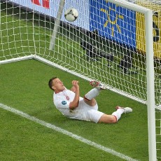 Teknologi Garis Gawang, Jadi Digunakan atau Tidak?