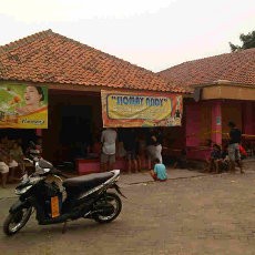 Di Siomay Ngetop, Budi Bertugas Jadi Tukang Cetak dan Jaga Parkir