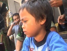 Ibu & Adiknya Bunuh Diri, Bocah Trisna Diserahkan ke Kemensos