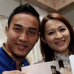 Okie Agustina Dituding Hamil Duluan, Gunawan Masa Bodoh