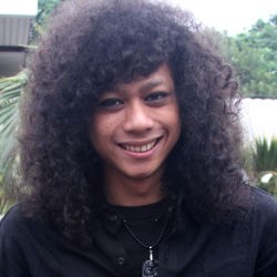 Hiii...Yoda Idol Jarang Keramas!