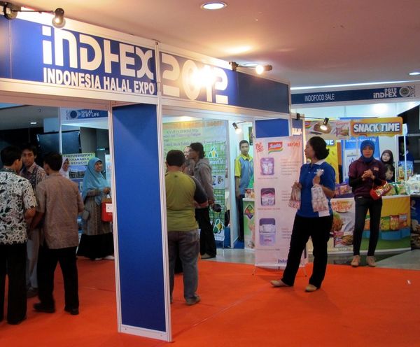 Meriahnya Indonesia Halal Expo 2012!
