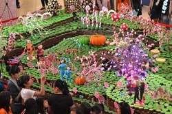 Wow, Ada Taman Terbuat dari 4.200 Cupcake di Semarang