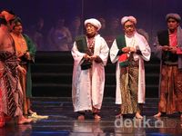 Melihat Menteri PU Bermain Wayang Orang