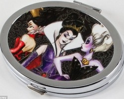 Tokoh Jahat Disney Jadi Inspirasi Koleksi Make-up Terbaru