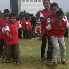 Keceriaan Anak Modern Lakoni Permainan Tradisional
