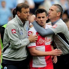 Barton Sudah Dapat Kartu Kuning dari QPR