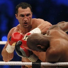 Atasi Thompson, Wladimir Klitschko Pertahankan Gelar