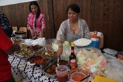 Berwisata Kuliner Pasar Senggol di Swiss