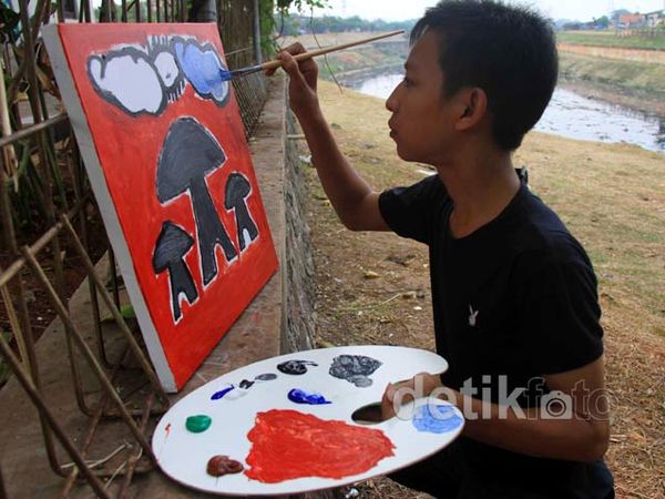 Isi Liburan, Anak-anak Melukis di Pinggir BKT