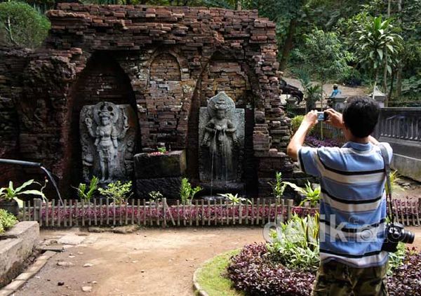 Candi Sumber Tetek yang Eksotis