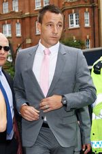 Berdasi Pink, John Terry Diadili Kasus Rasisme