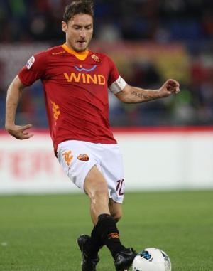 Zeman: Totti Bisa Main di Sayap