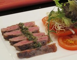 Resep Daging: Pan-Seared Beef Striploin with Chimicurri Sauce