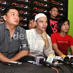 Jumpa Pers Pemecatan Andhika Kangen Band