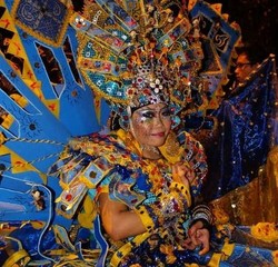 Solo Juga Punya Parade Sekelas Mardi Gras!