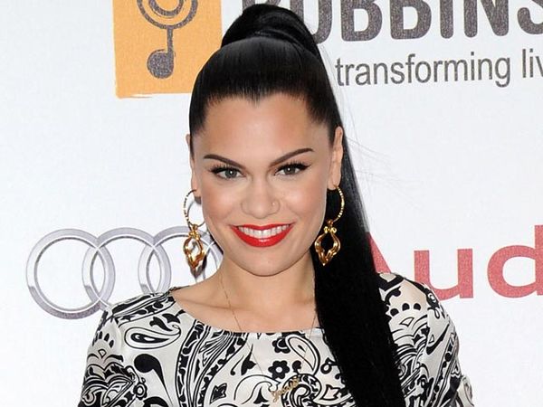 Bibir Merah Jessie J