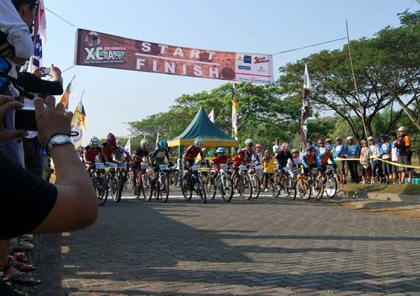 Kota Deltamas Gelar MTB XC Charity Race untuk Amal