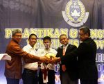 Djohar Arifin Lantik Pengurus PSSI Sulsel