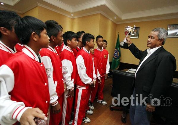 Jelang ke Malaysia, Timnas U-13 Temui Djohar Arifin