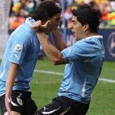 Juventus: Pilih Suarez atau Cavani?