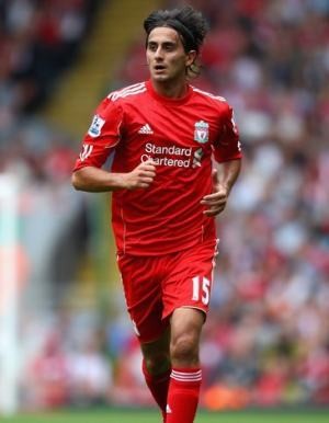 Liverpool Belum Berpikir Lepas Aquilani dan Carroll