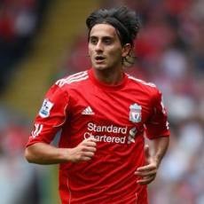 Liverpool Belum Berpikir Lepas Aquilani dan Carroll