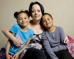 Wanita Ini Bersyukur Bisa Jadi Ibu di Usia 12 Tahun