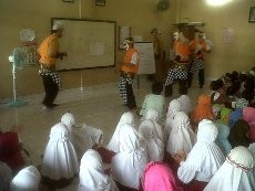 Tokoh Wayang Punakawan Meriahkan Tahun Ajaran Baru di Semarang