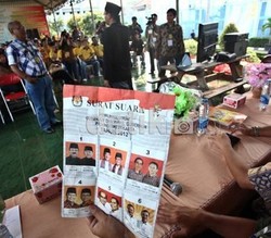 Tak Masuk DPT, Puluhan Penghuni Apartemen Gading Nias Segel TPS