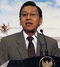 Boediono: Kalau Saya Suruh Pilih Listrik Atau Air, Saya Air