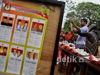 Suara Jokowi-Foke Bersaing Ketat