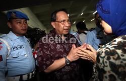 Jelang Lebaran, Menhub Cek Persiapan Kereta Api Daerah Operasi Cirebon