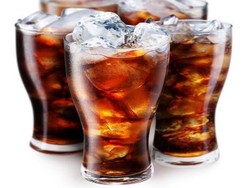 Gara-gara Kecanduan Coca Cola, Seorang Remaja Inggris Dirawat