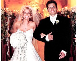 8 Seleb yang Pakai Gaun Vera Wang Saat Nikah dan Berakhir Cerai