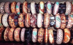 Berburu Batik Kayu Desa Krebet Saat Akhir Pekan di Yogya