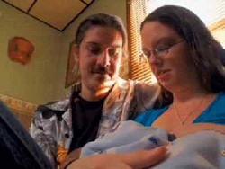 Pria Ini Atasi Disfungsi Ereksi Dengan Minum ASI Istrinya