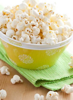 Yuk, Bikin Popcorn yang Manis, Pedas dan Gurih!