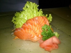 Yuk Membuat Salmon Sashimi a la Resto Jepang!