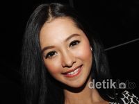 Wajah Imut Poppy Bunga
