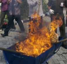 Kejati Jatim Musnahkan Barang Bukti Senilai Lebih Rp 1 Miliar