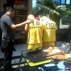 20 Kali Beraksi, Duo Pencuri Modus Pecah Kaca Dibui Polisi