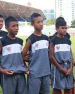 Bersiap Bela Nama Negara di Usia Muda