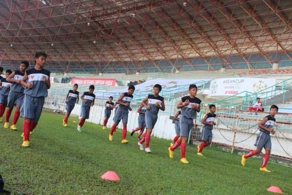 Bersiap Bela Nama Negara di Usia Muda