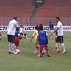 Pepe dan Arbeloa Pemanasan Lawan Bocah